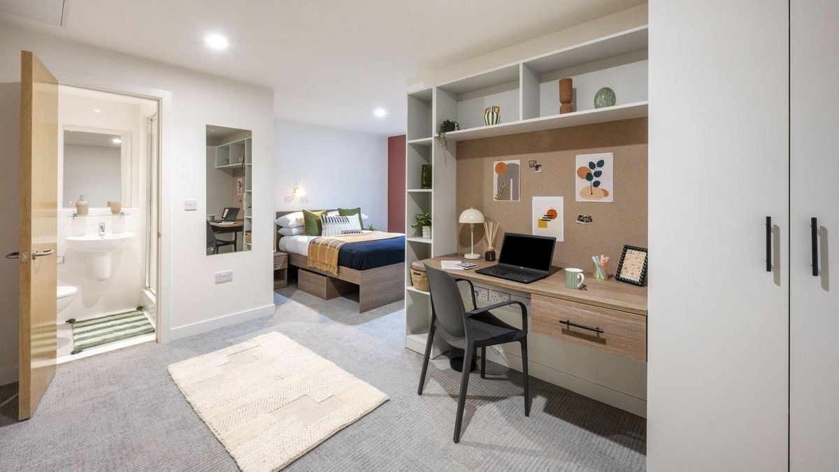 Hall - Raffles Hall - 0