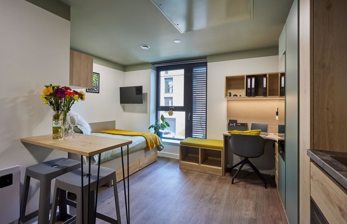 Hall - Regatta Place - 9