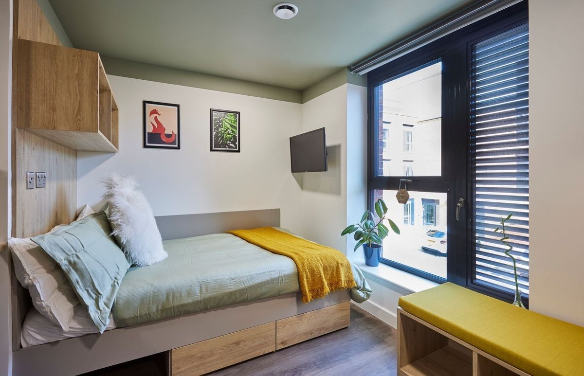 Hall - Regatta Place - 10