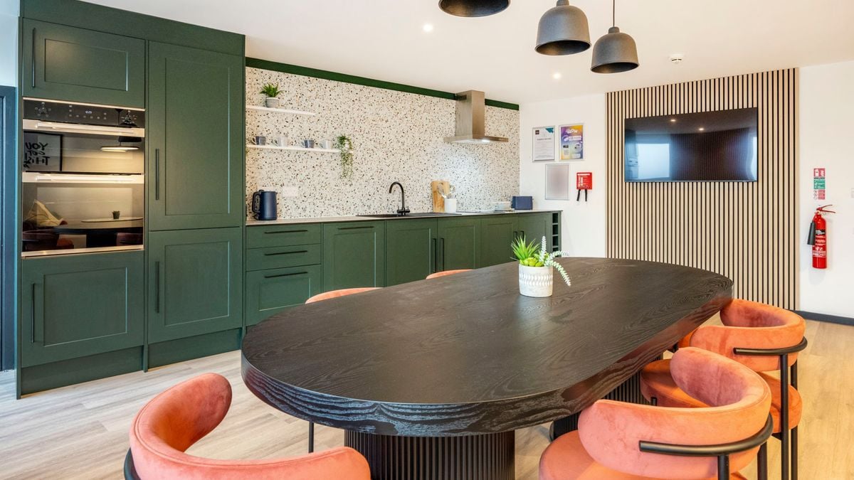 Hall Renslade House - 5