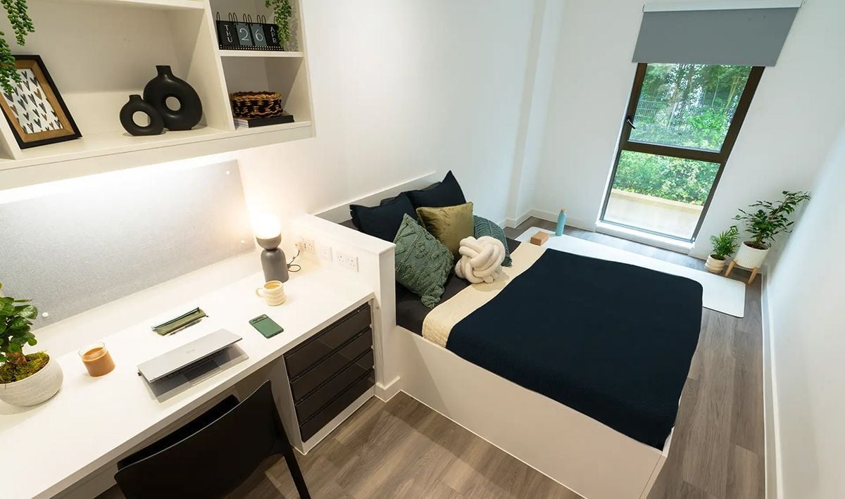 Hall - Rhodaus Court - 9