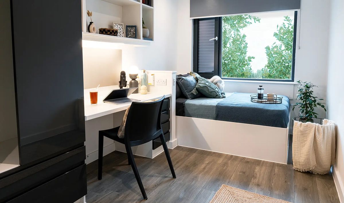 Hall - Rhodaus Court - 5