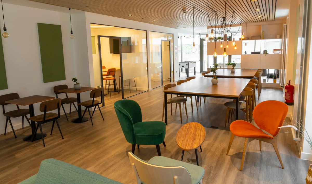 Hall - Rhodaus Court - 7