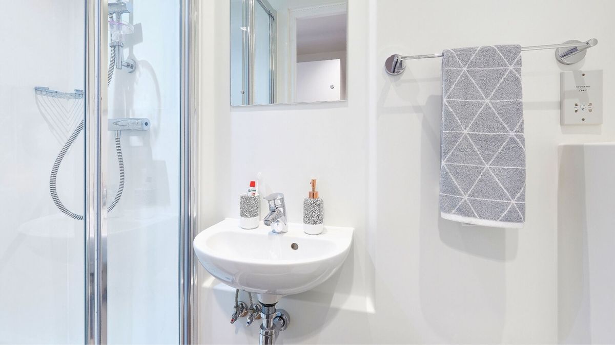 Hall - Selly Oak Apartments - 4