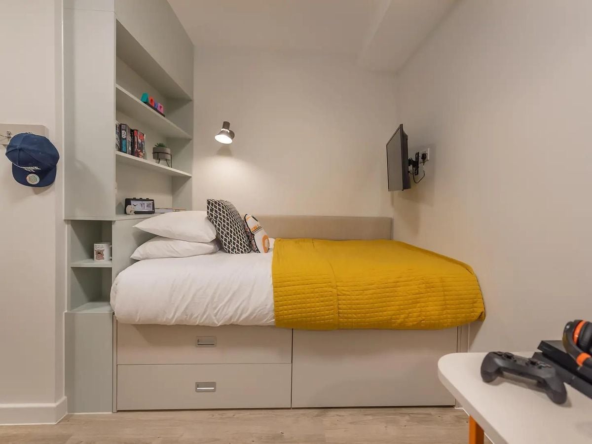 Hall - SEREN - 2