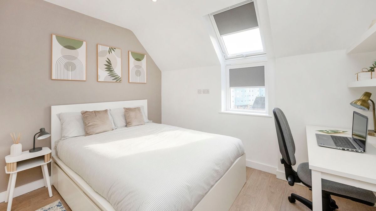 Hall - Sizer Court - 10