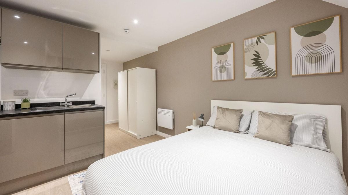 Hall - Sizer Court - 0