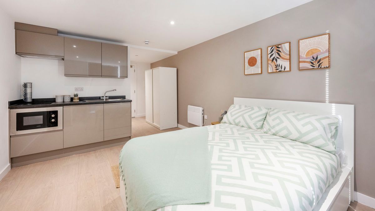 Hall - Sizer Court - 4