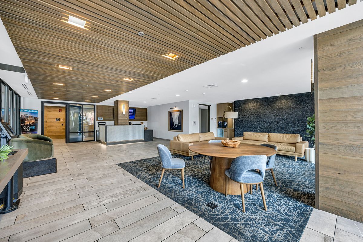 Hall - SkyVue Apartments - 8