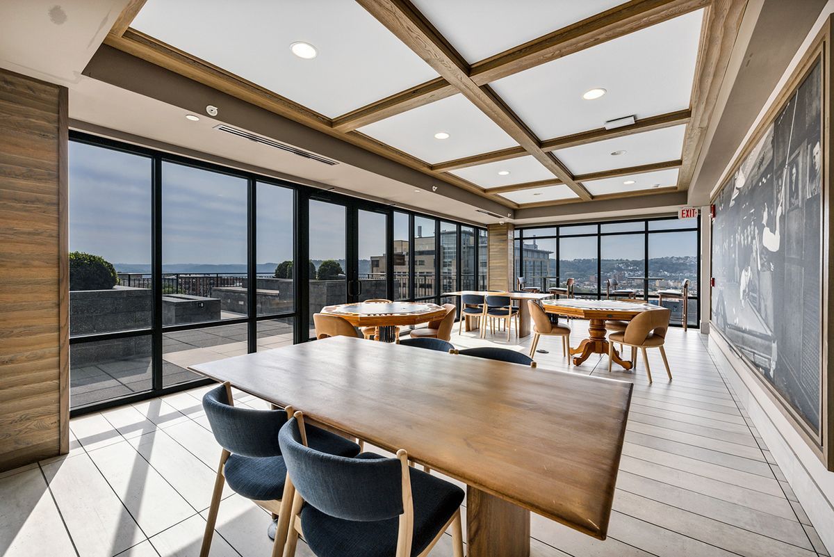 Hall - SkyVue Apartments - 6
