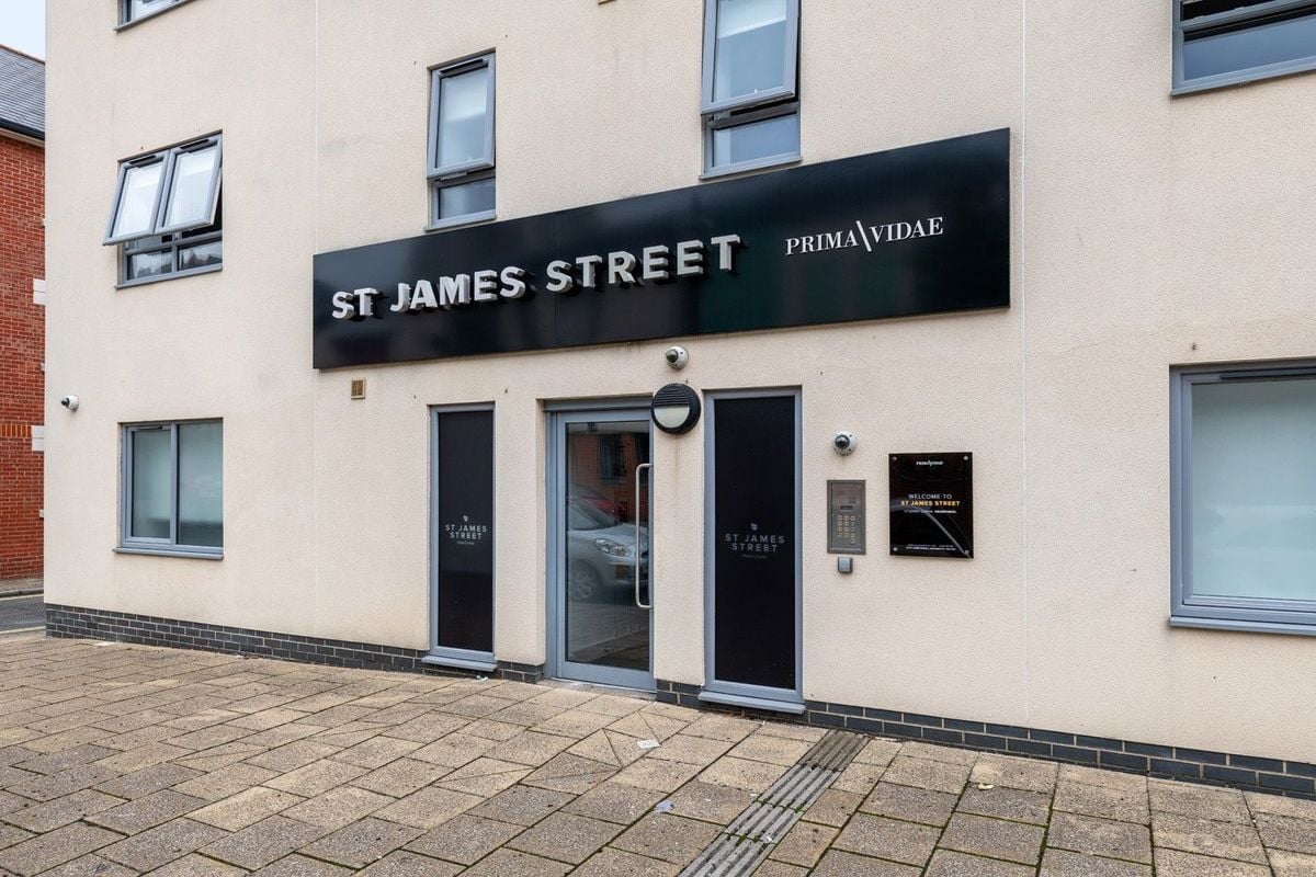 Hall St James Street - 9