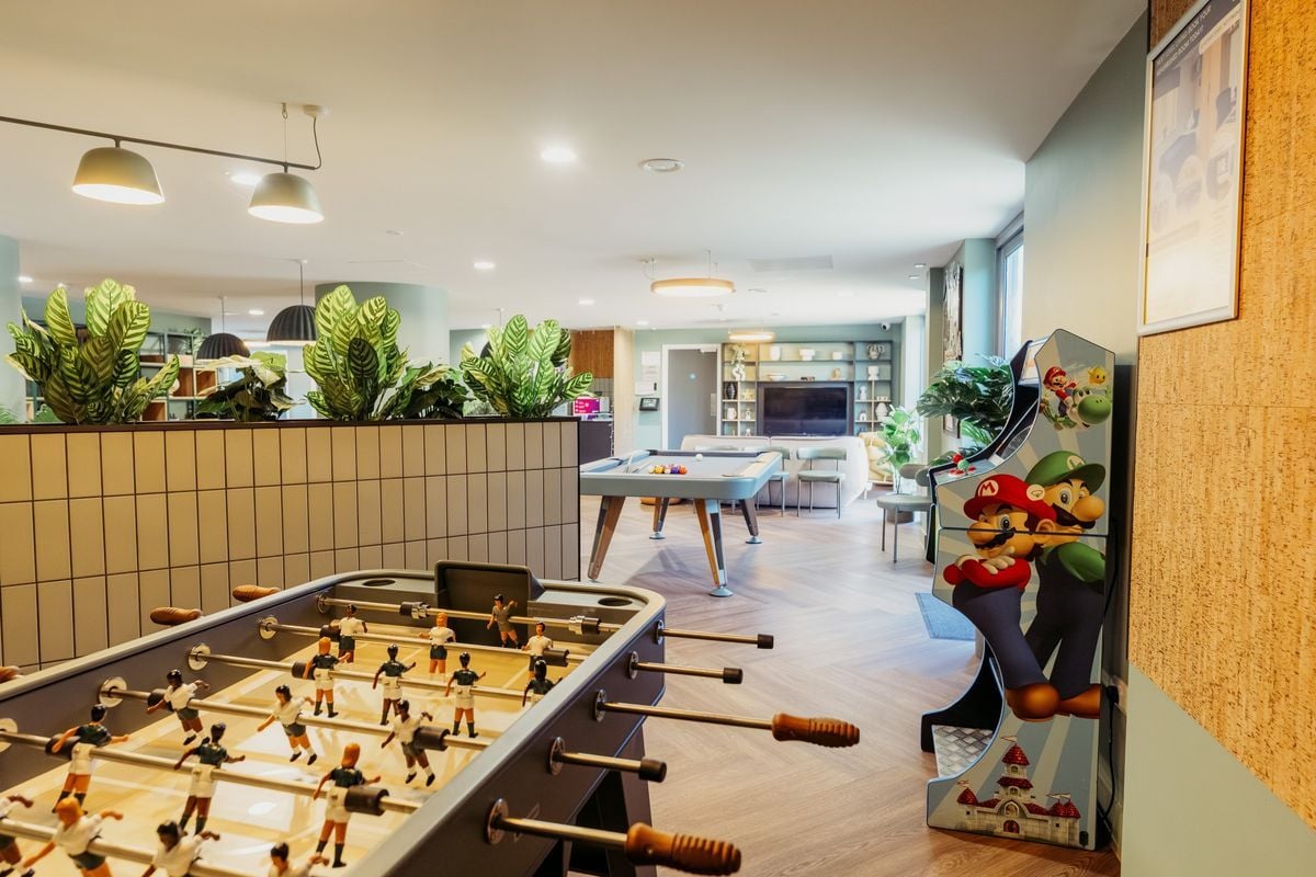 Hall-St Peter's Court - 9