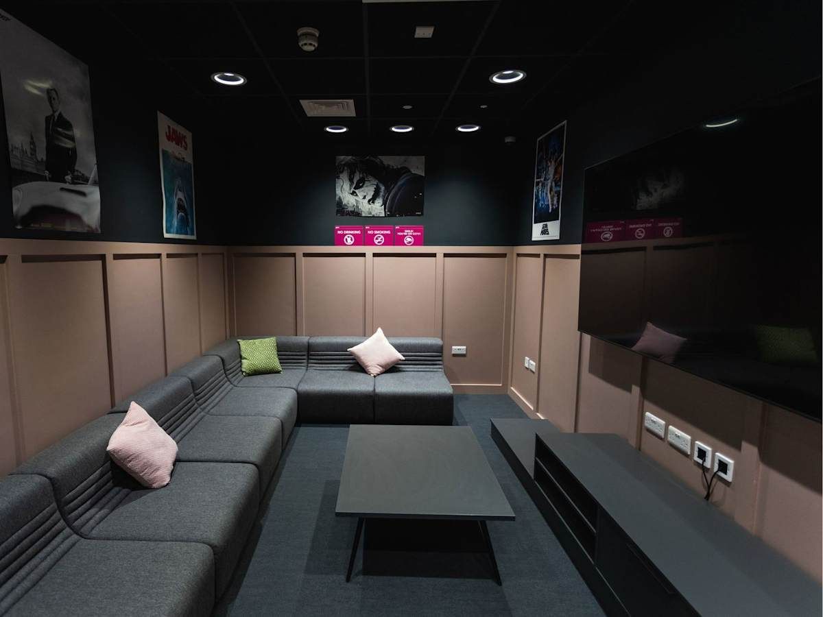 Hall - Stanley Studios - Portsmouth - 7