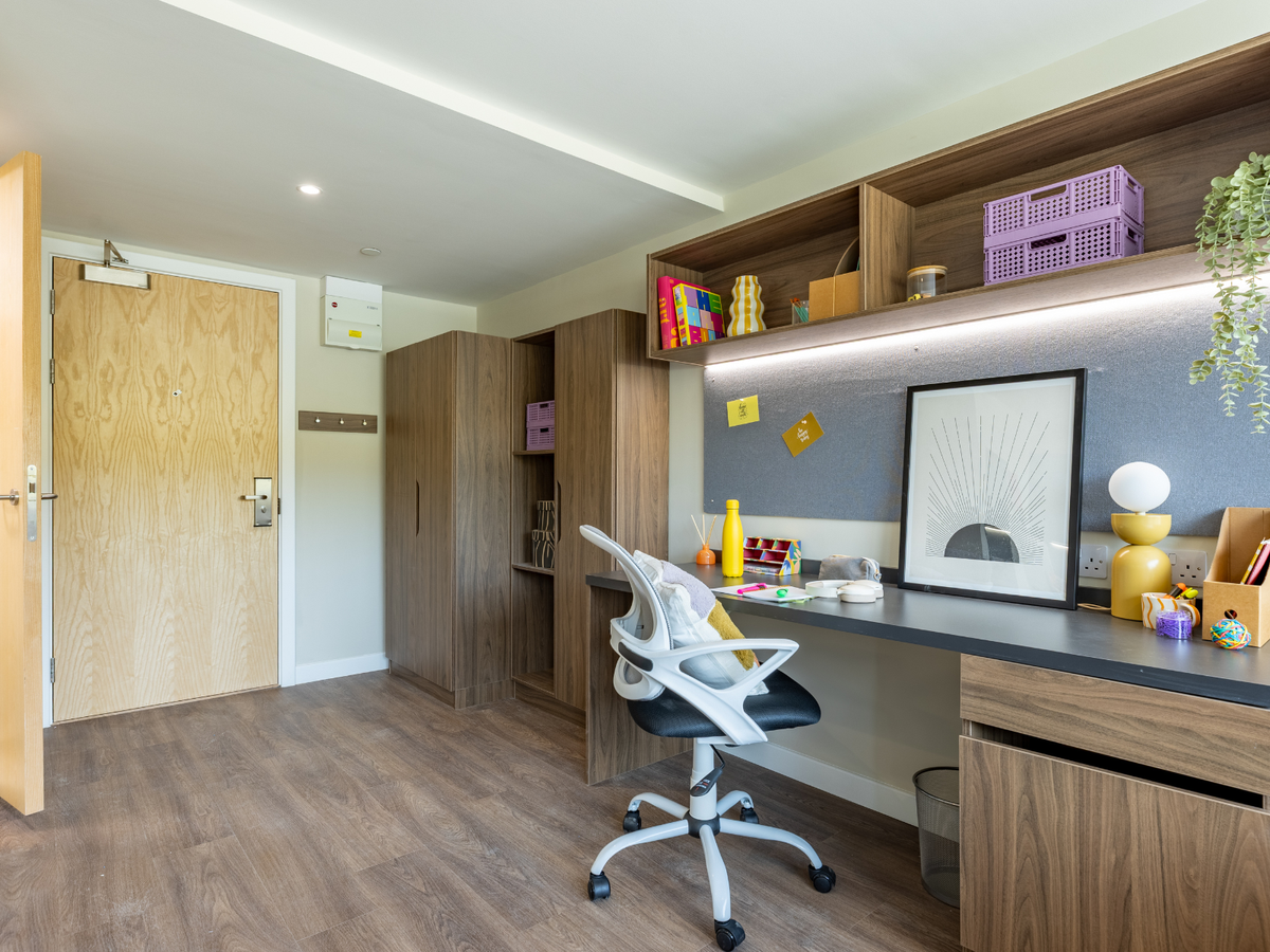 Hall - Stanley Studios - 10