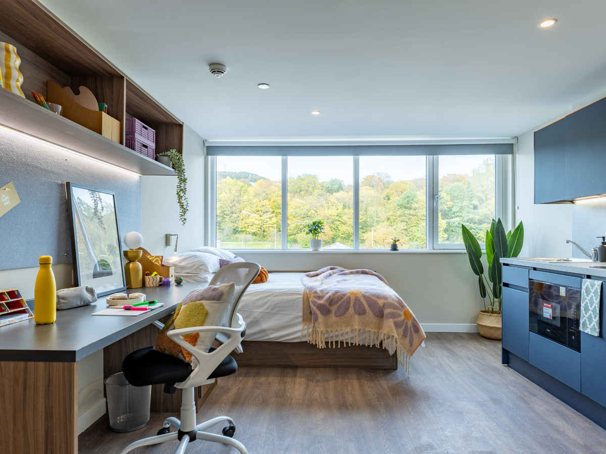 Hall - Stanley Studios - 7