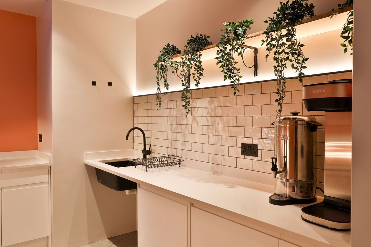 Hall - Stonebridge House - 1