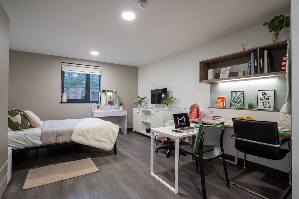 Hall - Sycamore House - 5