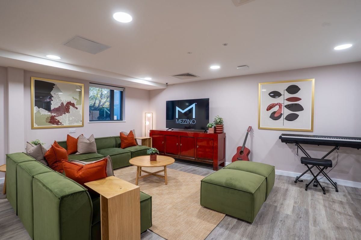 Hall - Sycamore House - 9