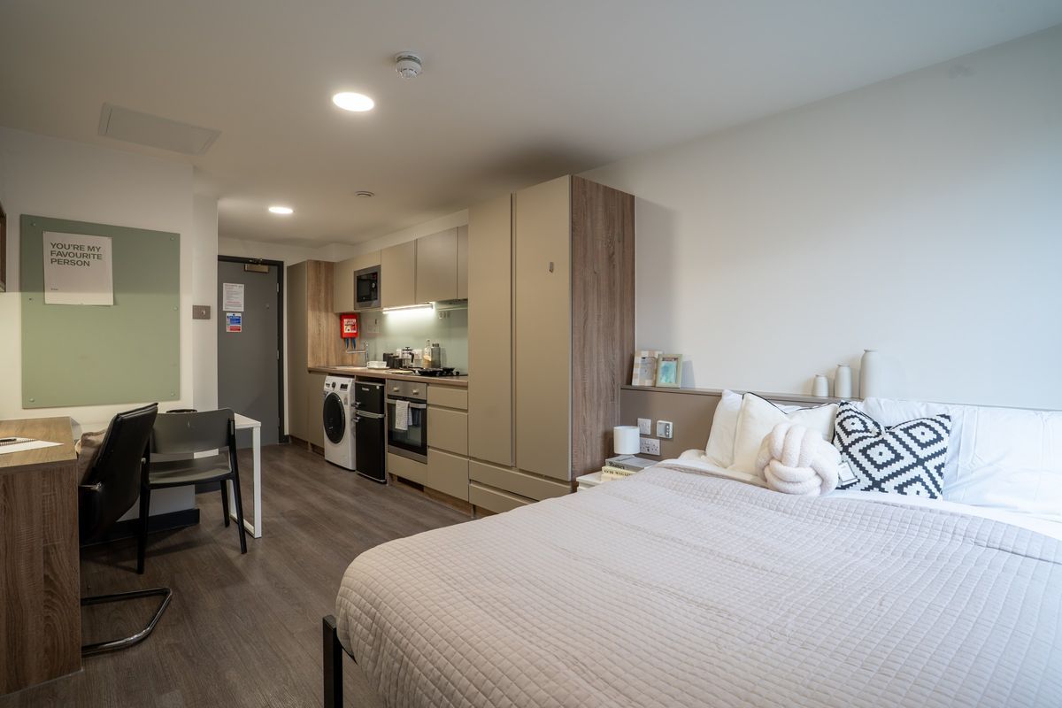 Hall - Sycamore House - 11