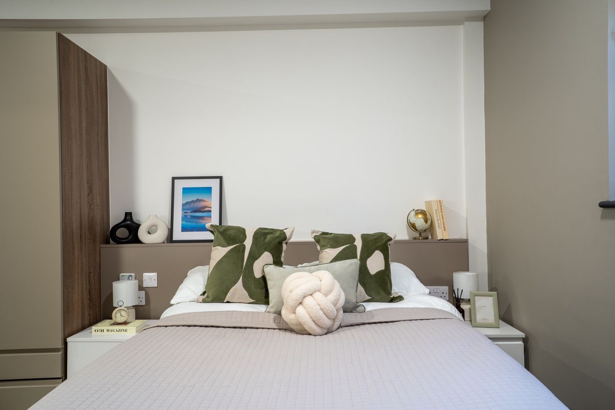 Hall - Sycamore House - 10