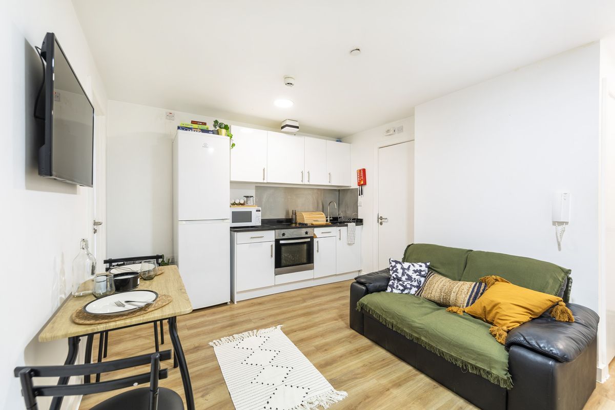 Hall - Tamarillo House - 6