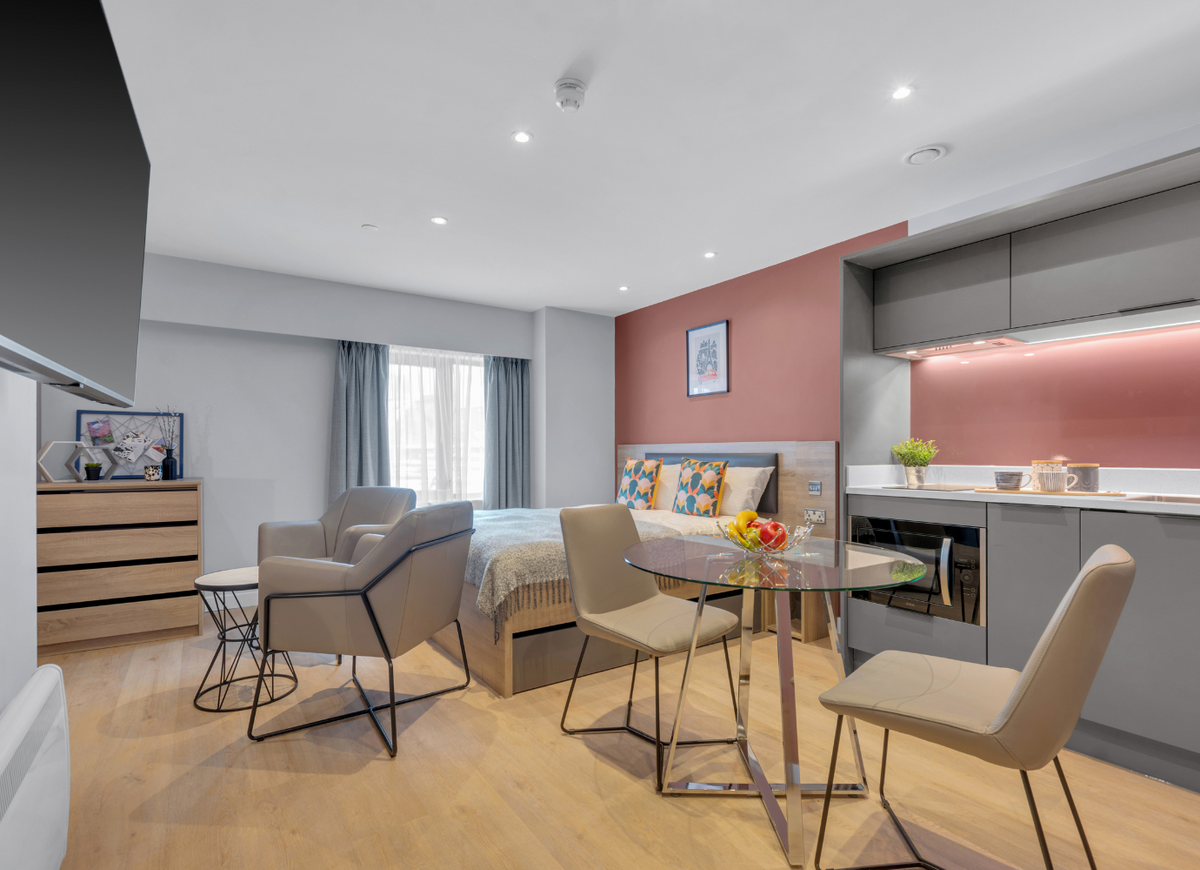 Hall - The Bonnie - 9