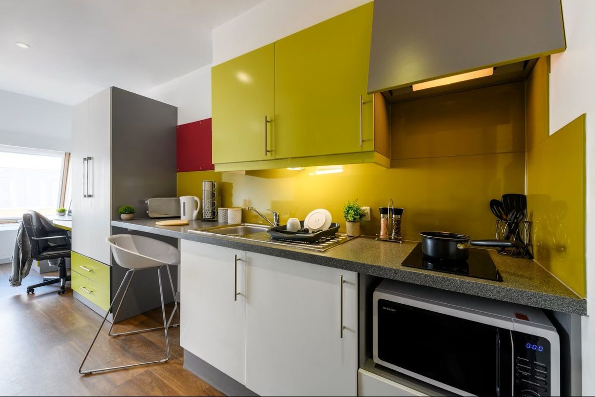 Hall The Boulevard, York - 9