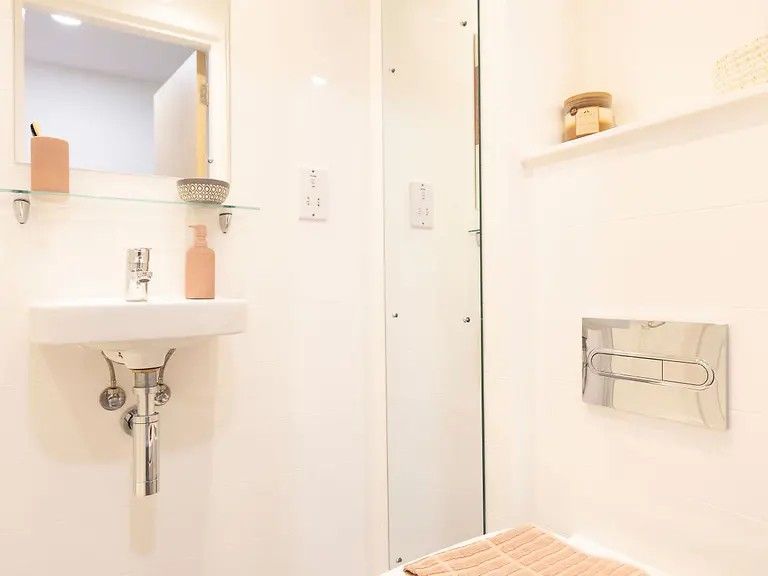 Hall - The Cavendish - 0