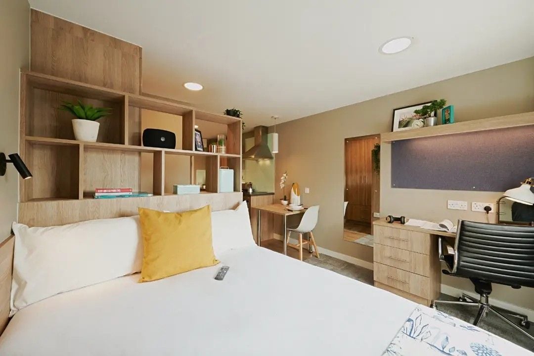 Hall - The Combworks - 7