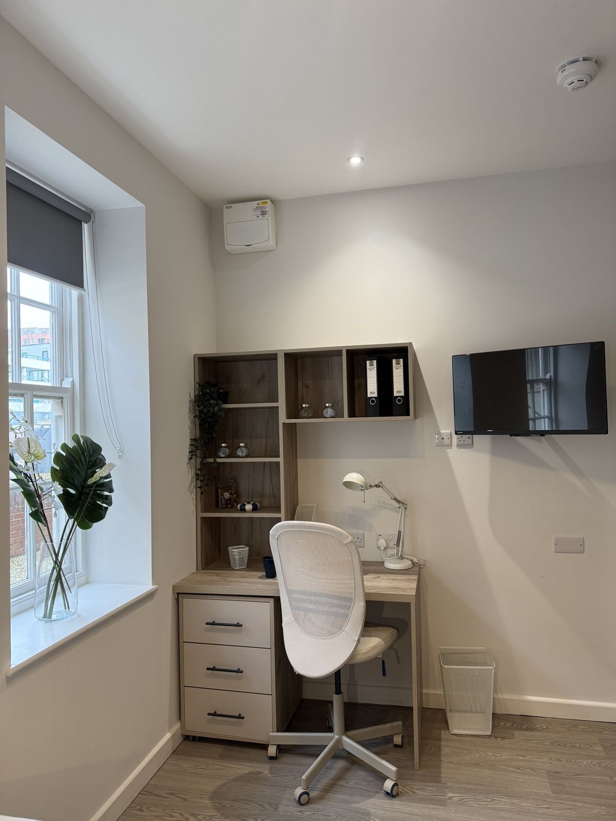 Hall - The Dolphin - 11