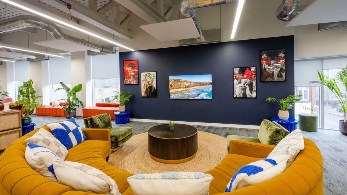 Hall The Glasshouse - 2