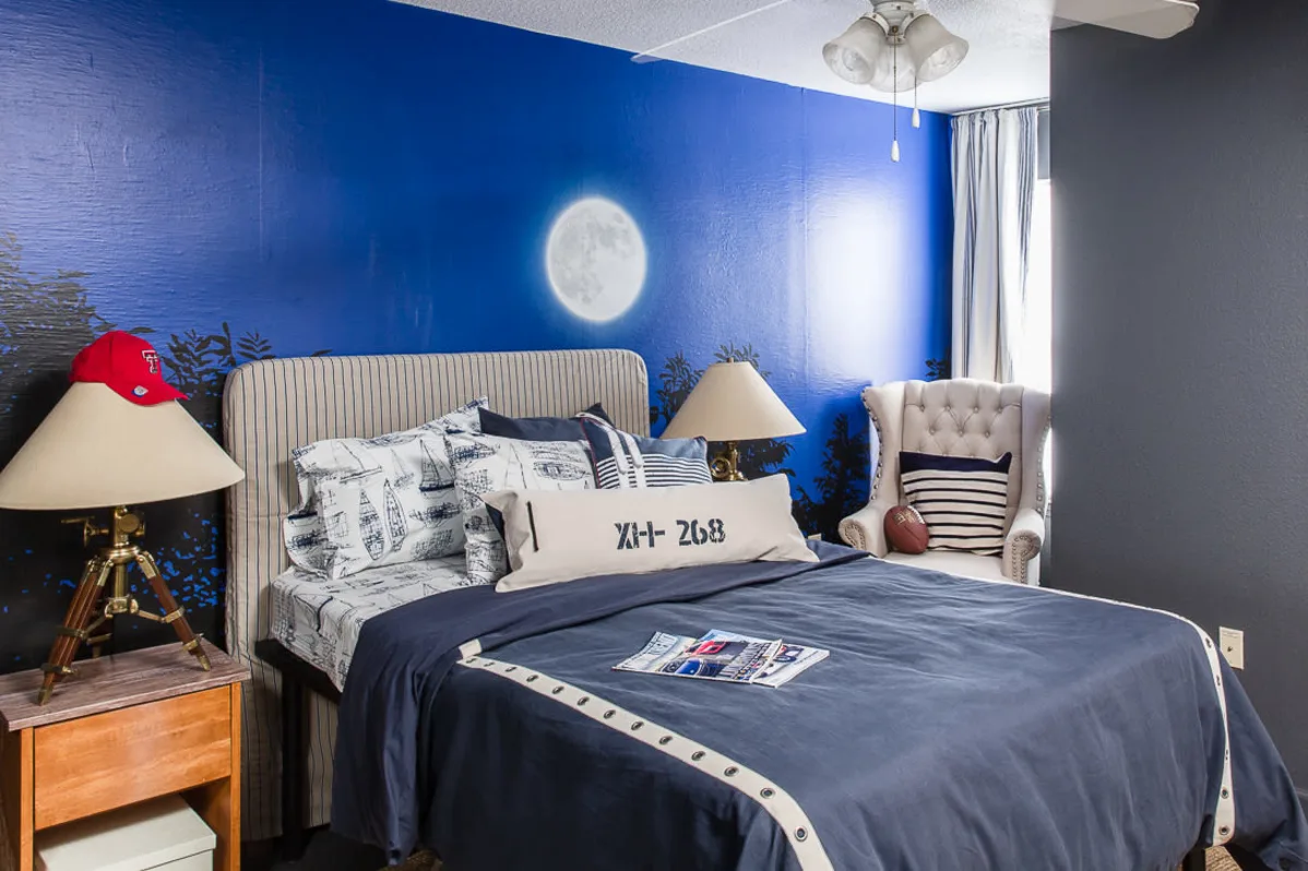 Hall - The Holly - 6