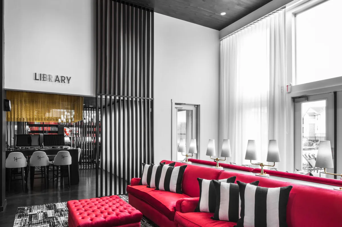 Hall - The Holly - 0