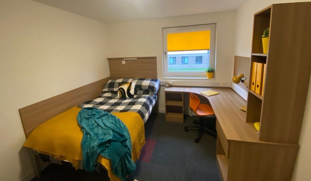 Hall - The Meadows - 6