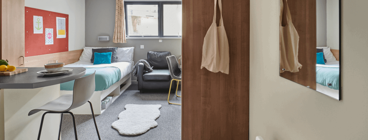 Hall - The Northfield - 2
