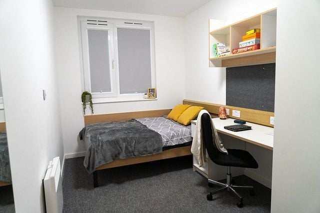 Hall - The Pastures - 6