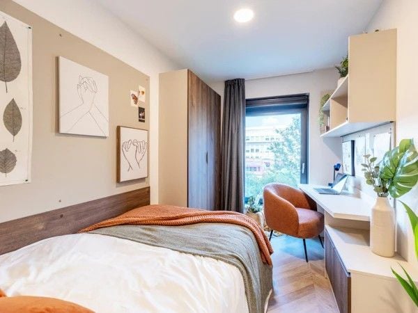 Hall - The Place - 4