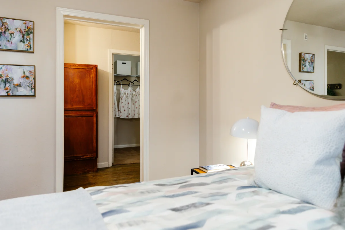 Hall - The Scarlet - 6