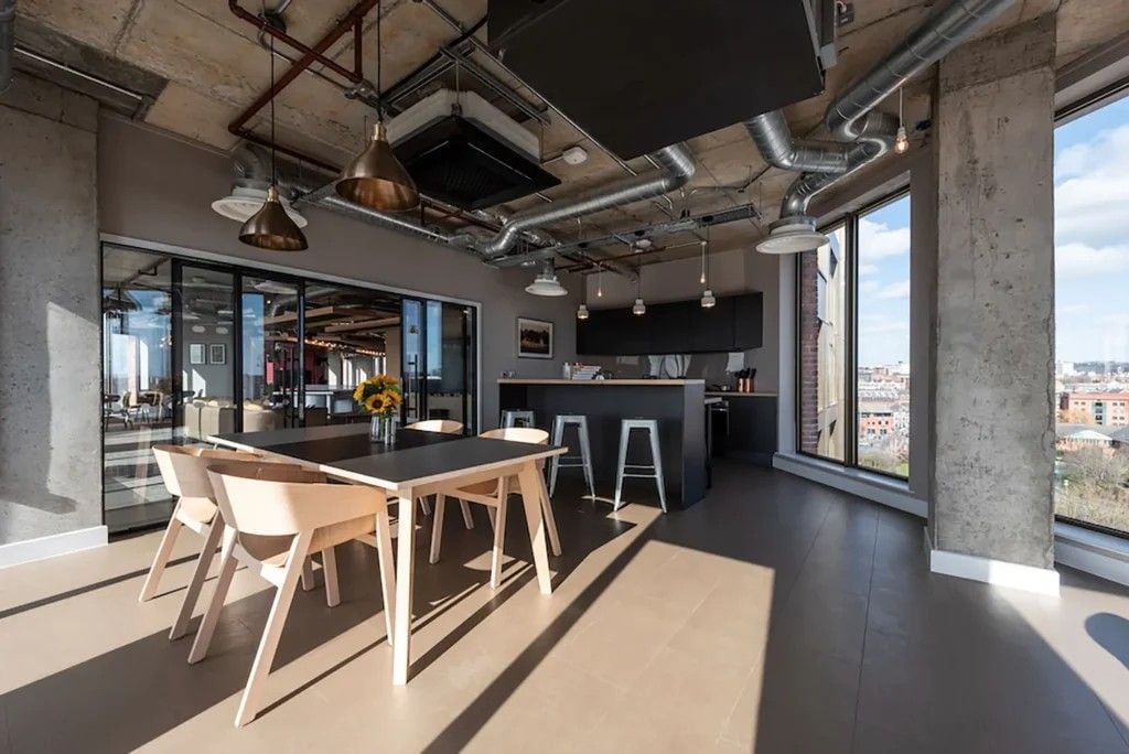 Hall The Vantage - 4