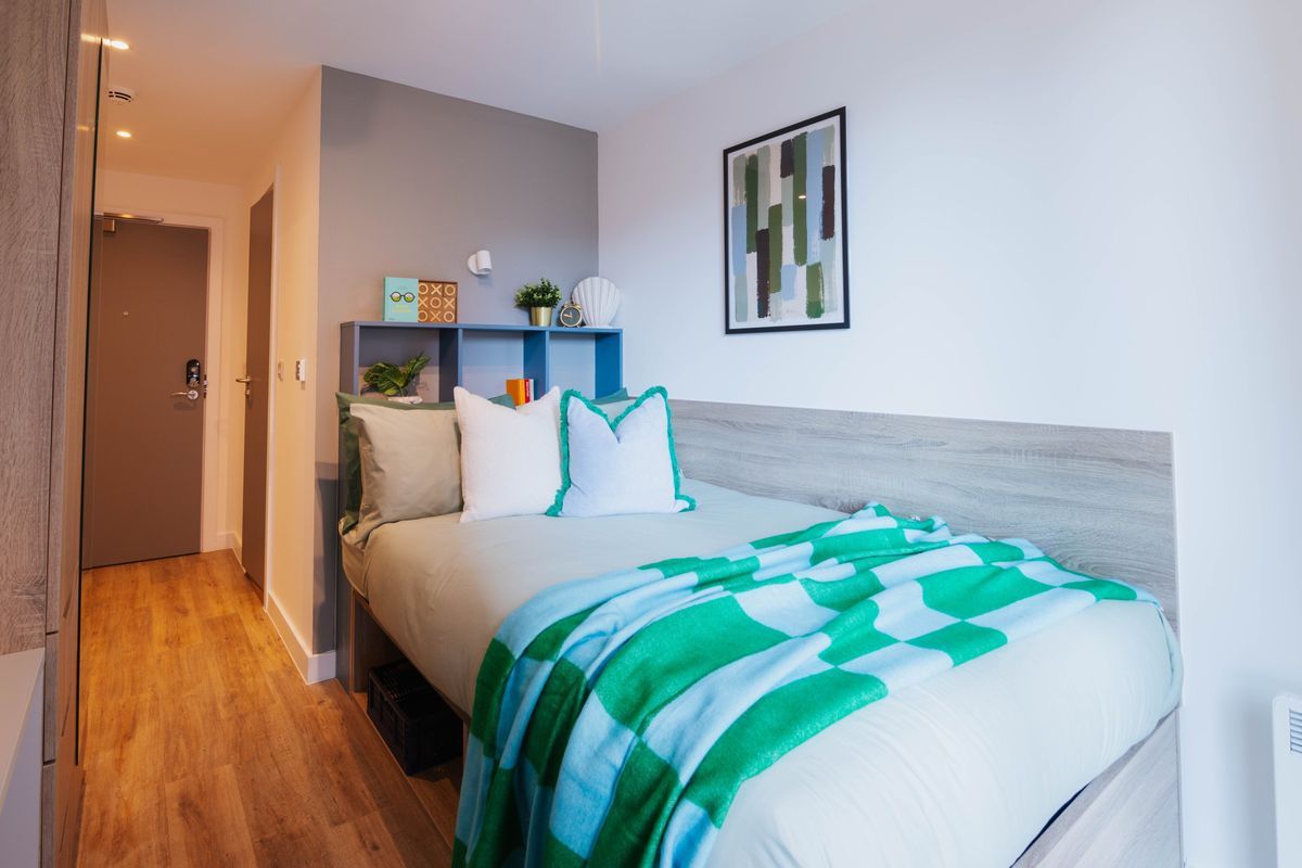 Hall - Threadworks - 4