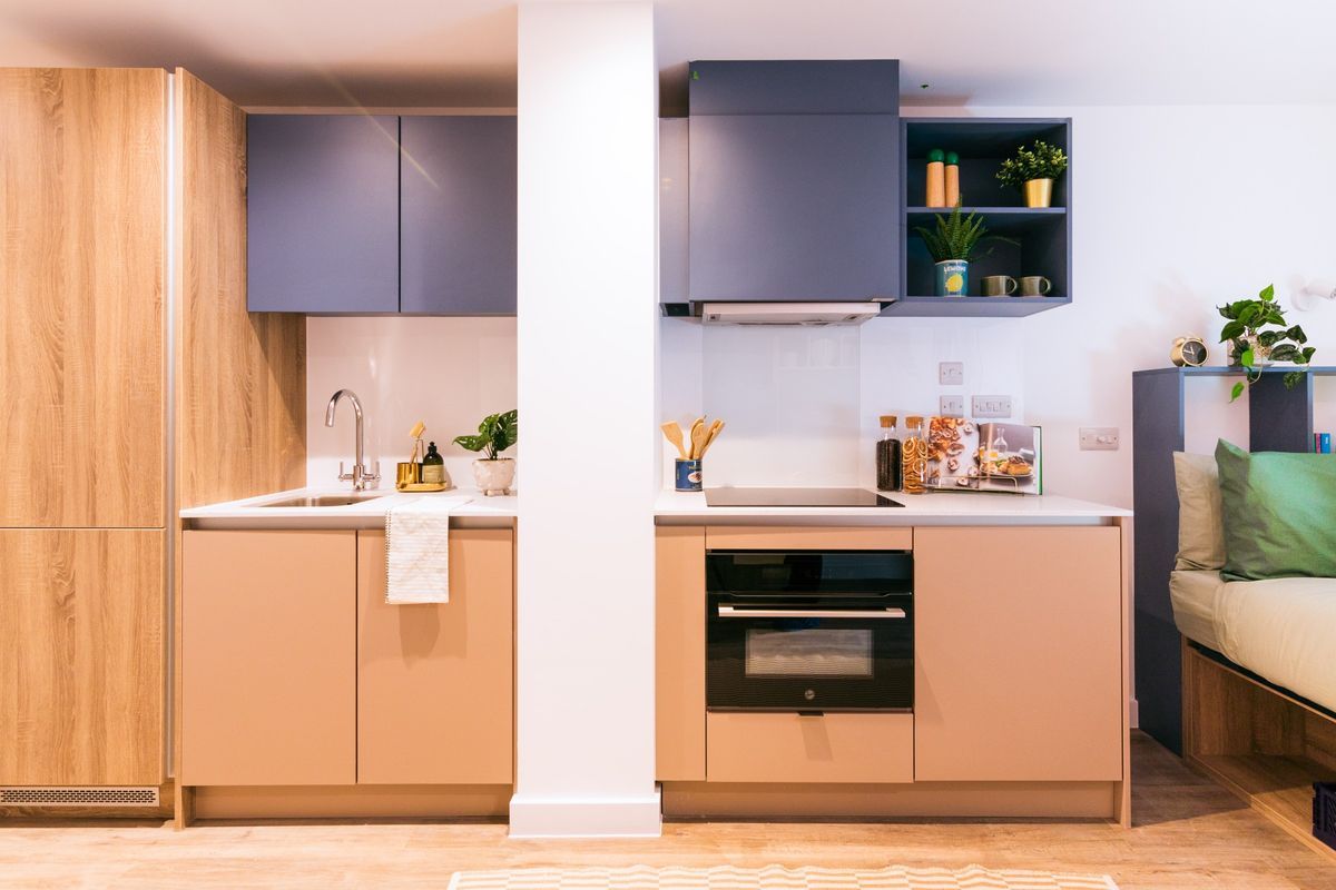 Hall - Threadworks - 6