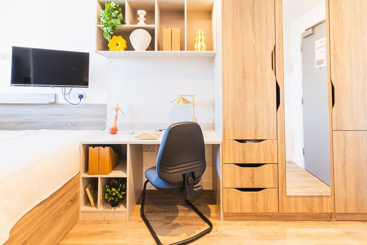 Hall - Threadworks - 6