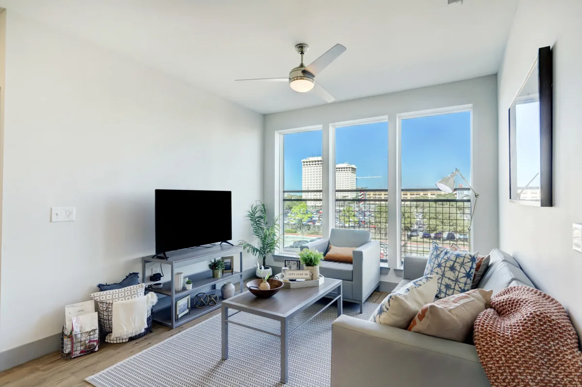 Halls - Tower 5040 - 5