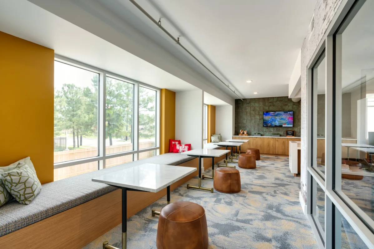 Halls - Tower 5040 - 9