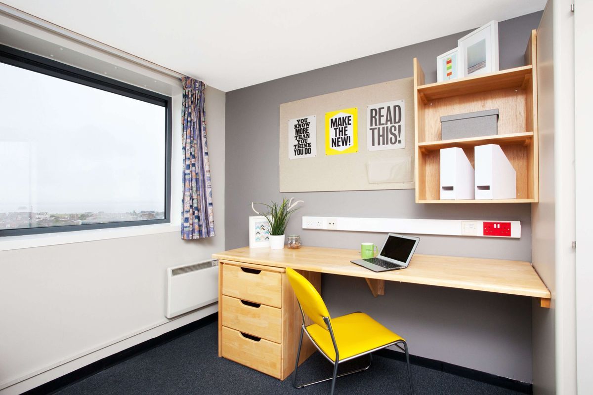 Trafalgar Hall Portsmouth 48 Verified student reviews