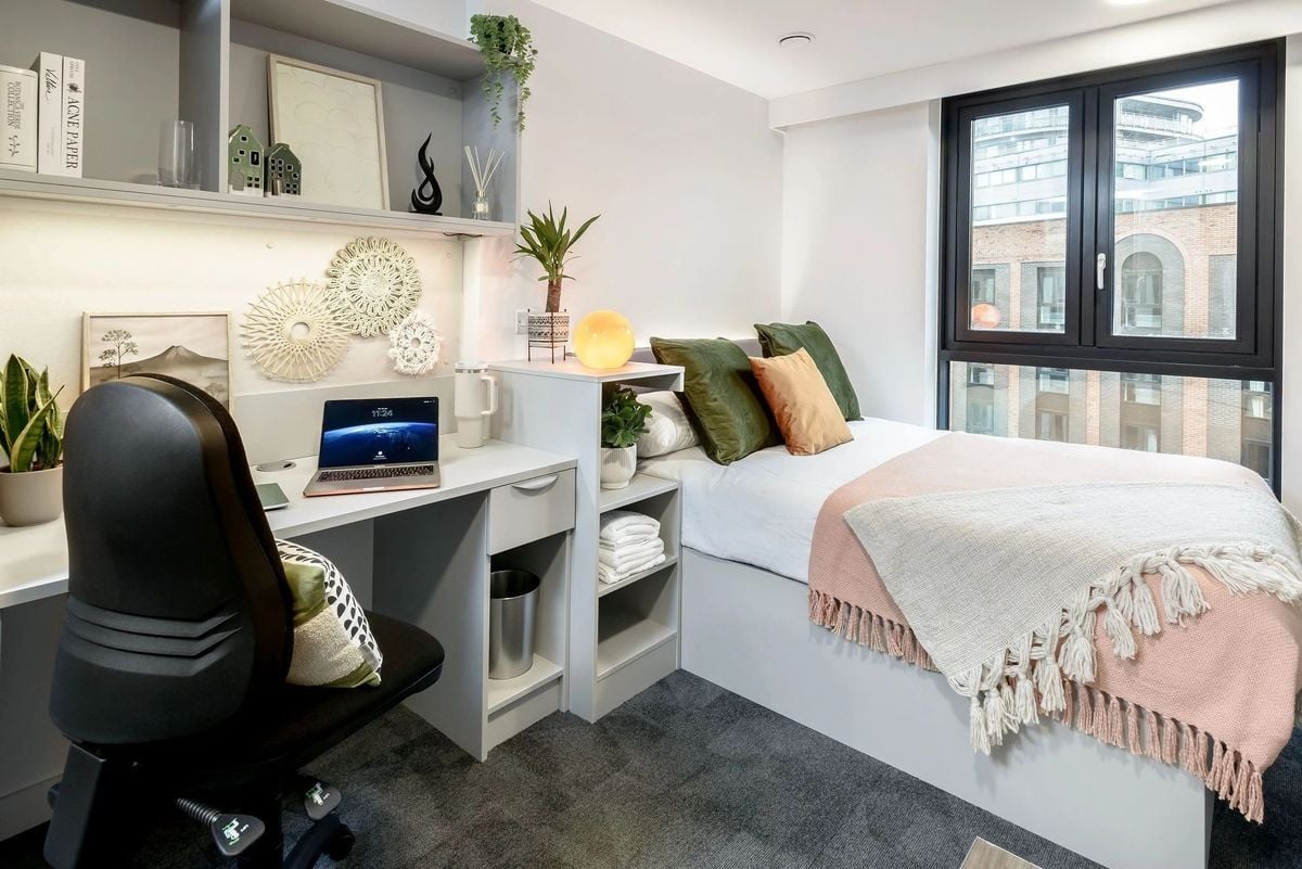 Hall - True Nottingham - 6