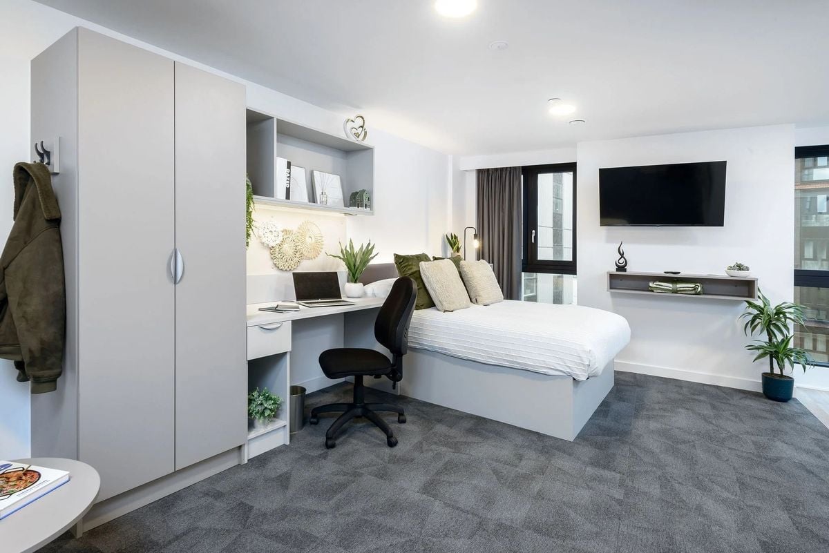 Hall - True Nottingham - 3