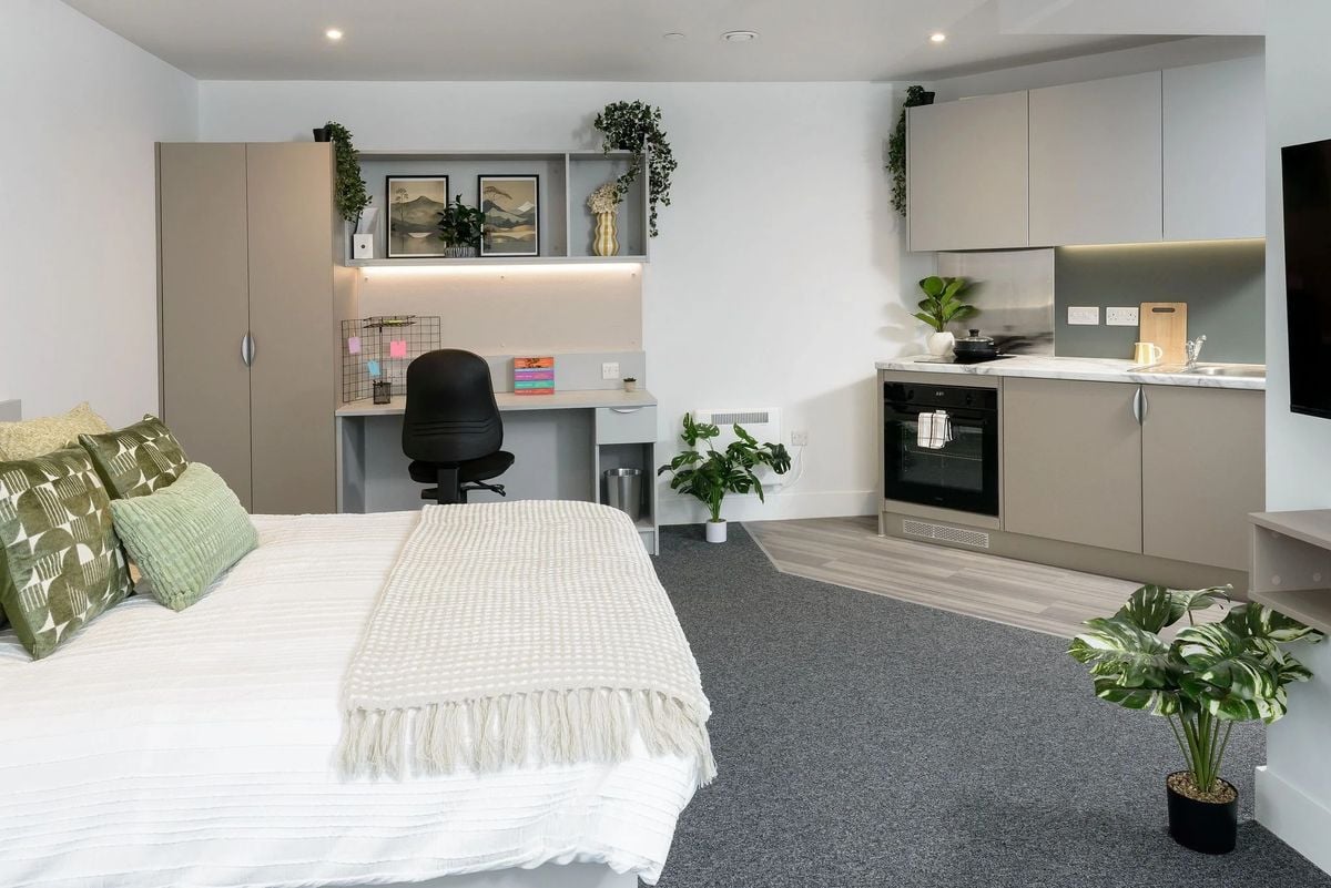 Hall - True Sheffield - 11