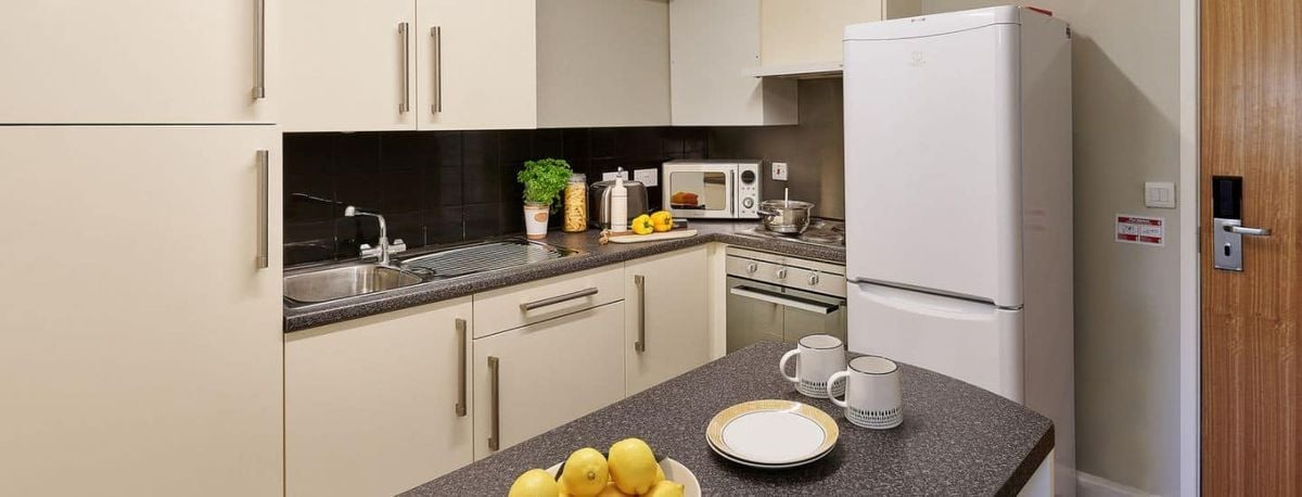 Hall - Trust House - 7