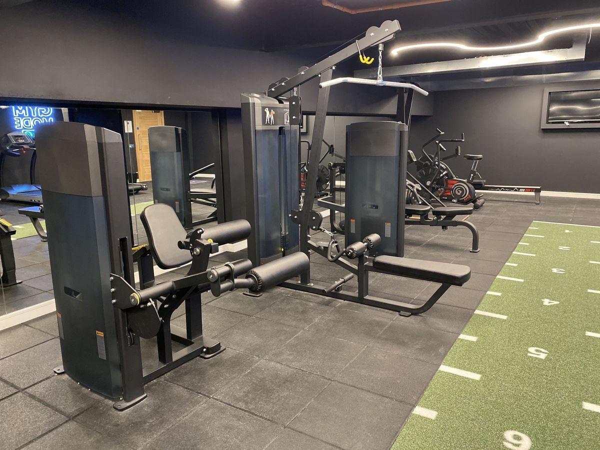 Hall - Vista Square - 2